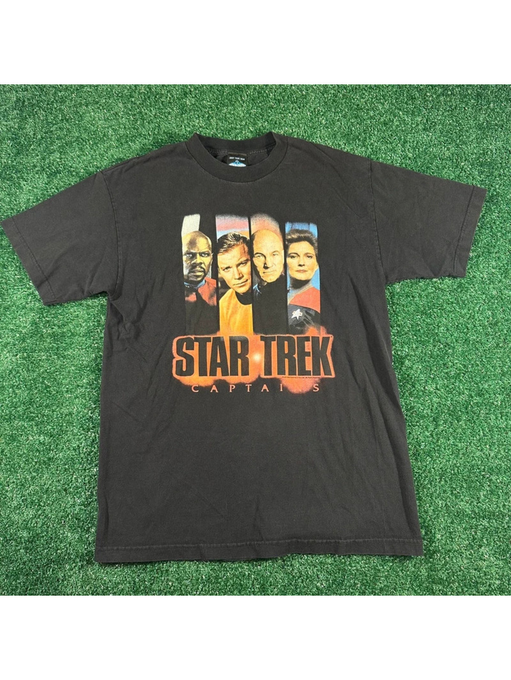 Retro 1999 Star Trek captains black faded short sleeve shirt size large